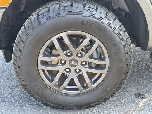 Used 2023 Ford Ranger Lariat w/ Tremor Off-Road Package AWD/4WD image 35