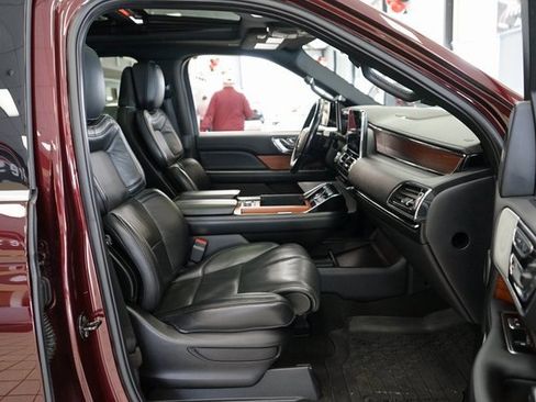 Used 2019 Lincoln Navigator Reserve image 54