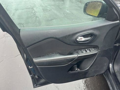 Used 2014 Jeep Cherokee Latitude image 13