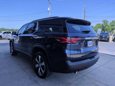 Used 2023 Chevrolet Traverse LT w/ LT Premium Package FWD image 7