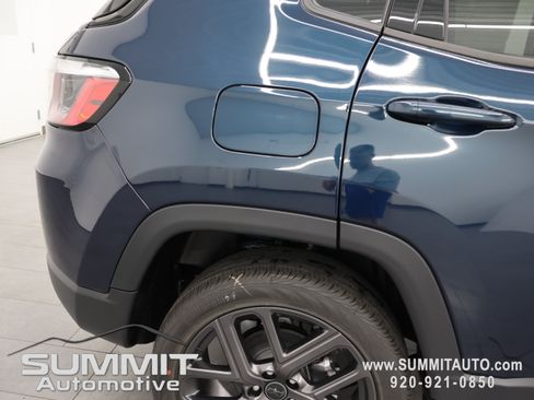 New 2026 Jeep Compass Limited w/ Sun, Sound & Navigation Group AWD/4WD image 27