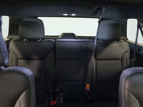Used 2023 GMC Yukon XL Denali image 24