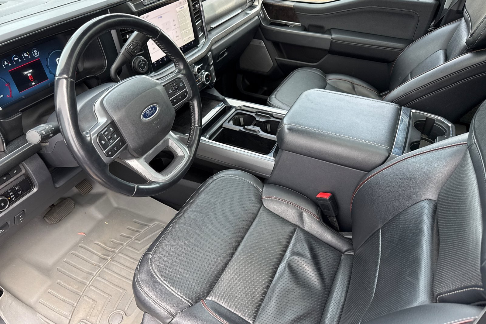 Used 2023 Ford F350 Lariat w/ Lariat Ultimate Package AWD/4WD image 10