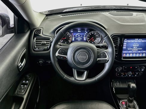 Used 2019 Jeep Compass Limited FWD image 17