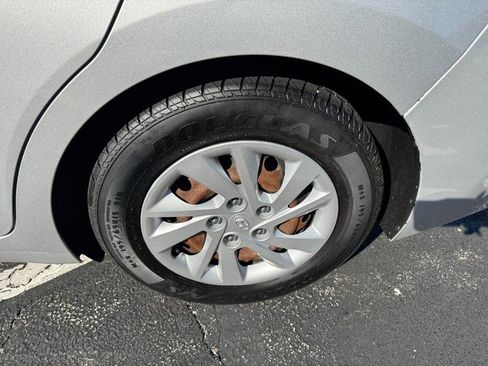Used 2017 Hyundai Elantra SE FWD image 7
