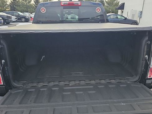 Used 2016 GMC Canyon SLT image 13