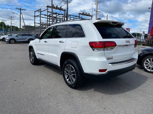 Certified 2022 Jeep Grand Cherokee Limited AWD/4WD image 3