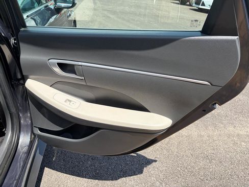 Used 2023 Hyundai Sonata SE w/ Cargo Package FWD image 14