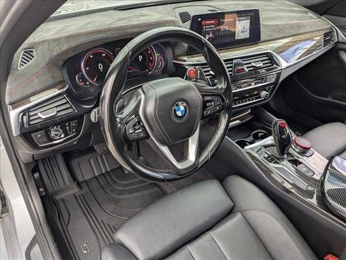 Used 2018 BMW 530i w/ Premium Package RWD image 10