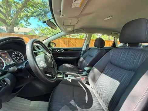 Used 2019 Nissan Sentra SV FWD image 10