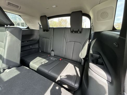 Certified 2026 INFINITI QX60 Luxe w/ Cargo Package AWD/4WD image 24