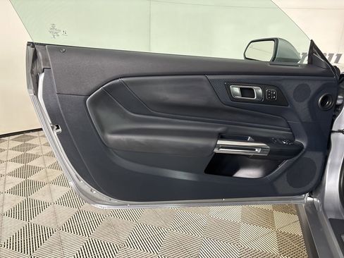 Used 2024 Ford Mustang Premium image 8