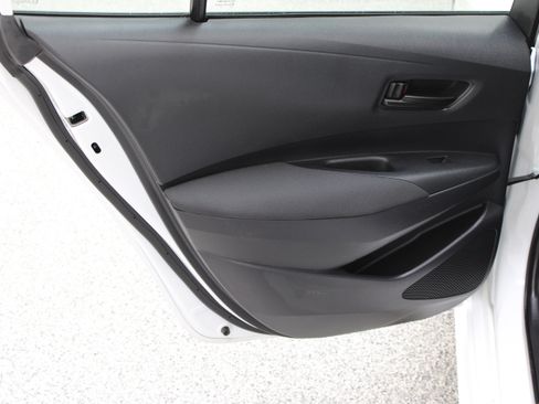Certified 2025 Toyota Corolla LE FWD image 23