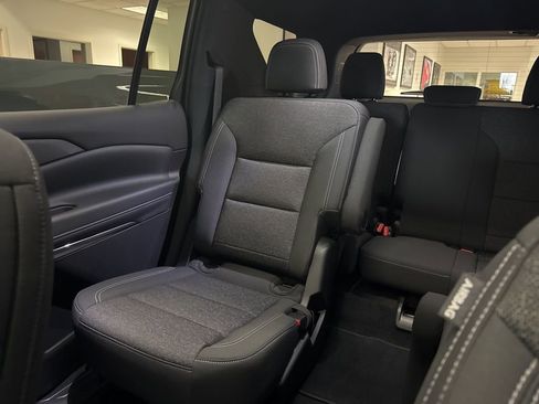 New 2026 Chevrolet Traverse LT w/ Sun and Wheel Package image 24