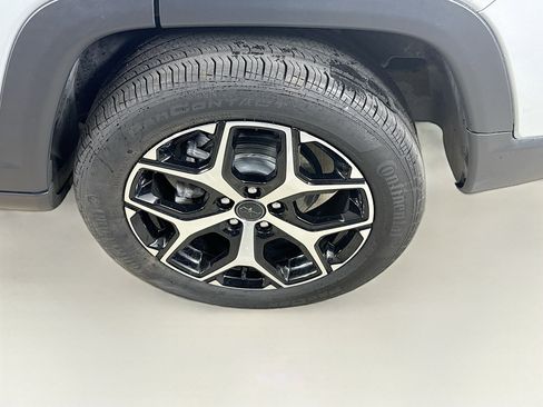 Used 2025 Jeep Compass Limited AWD/4WD image 36