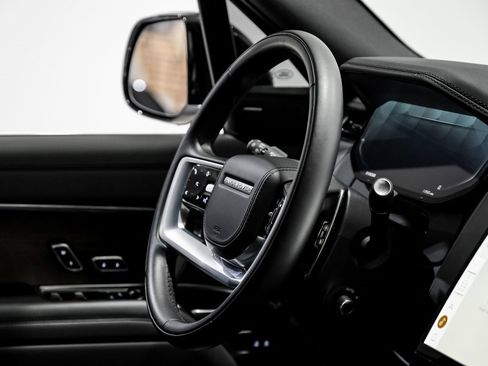 Used 2024 Land Rover Range Rover SE image 11