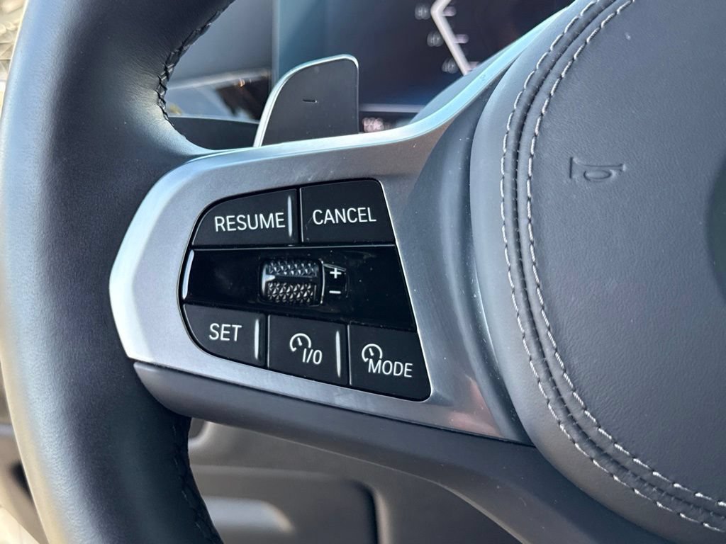 Used 2026 BMW X5 sDrive40i w/ M Sport Package RWD image 25