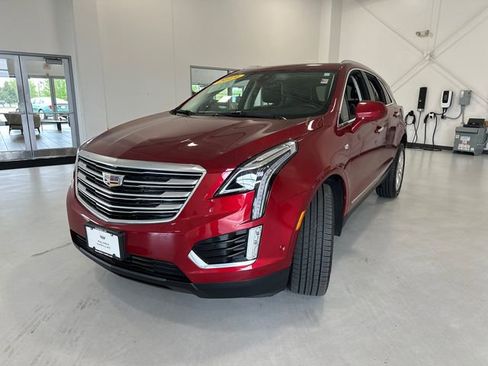 Used 2019 Cadillac XT5 Premium Luxury w/ Driver Assist Package AWD/4WD image 5