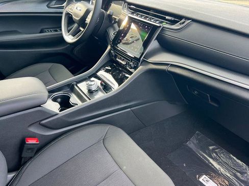 New 2025 Jeep Grand Cherokee Laredo X image 16