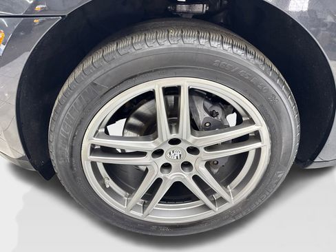 Used 2021 Porsche Macan AWD/4WD image 82