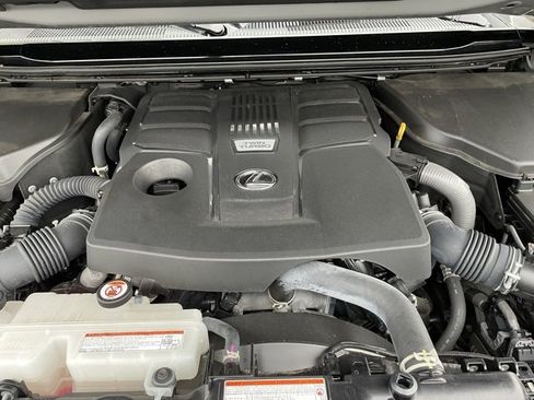 Used 2024 Lexus GX 550 image 31