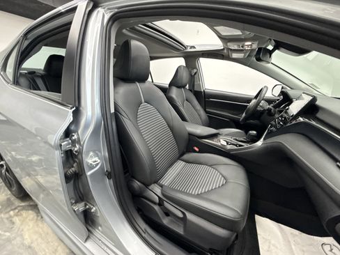 Used 2024 Toyota Camry SE FWD image 21