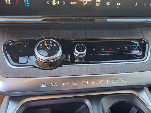 New 2025 Ford Expedition Platinum w/ Platinum Ultimate Package image 11