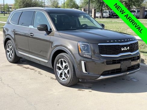 Used 2022 Kia Telluride EX w/ Towing Package image 1