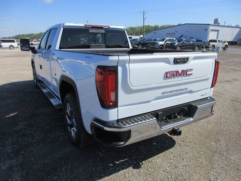 New 2026 GMC Sierra 1500 SLT w/ SLT Premium Plus Package AWD/4WD image 10