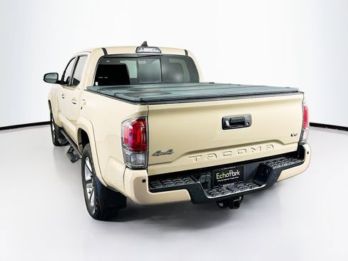 Used 2019 Toyota Tacoma Limited image 5