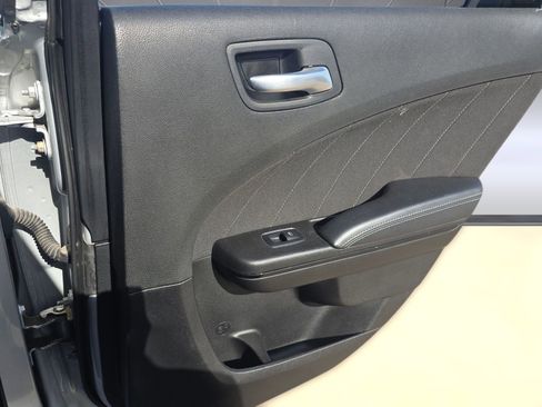 Used 2022 Dodge Charger SXT w/ Blacktop Package image 20