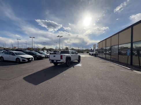 Used 2025 Toyota Tacoma TRD Off-Road AWD/4WD image 16