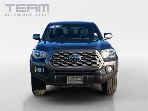 Used 2023 Toyota Tacoma TRD Off-Road image 2