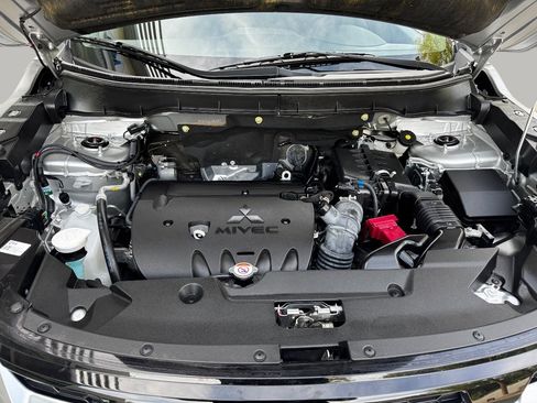 Used 2021 Mitsubishi Outlander Sport SE image 28