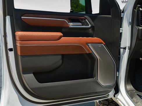 New 2026 GMC Sierra 3500 Denali Ultimate AWD/4WD image 18