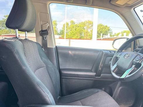 Used 2018 Toyota 4Runner TRD Off-Road AWD/4WD image 16