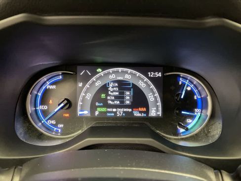 Used 2023 Toyota RAV4 SE w/ Weather & Moonroof Package image 29