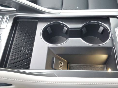 New 2025 Lincoln Nautilus Premier image 26