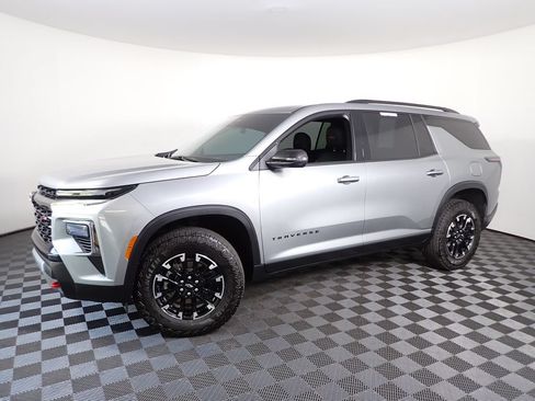 Used 2025 Chevrolet Traverse Z71 AWD/4WD image 11