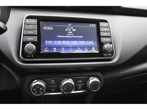 Used 2025 Nissan Kicks Play S image 23