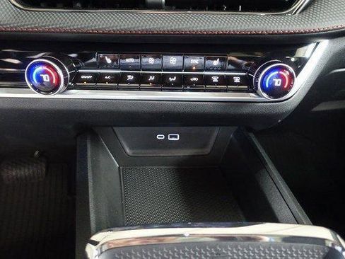 New 2026 Chevrolet Equinox RS w/ Safety and Technology Package AWD/4WD image 16