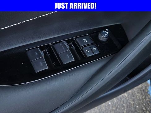 Used 2022 Toyota Corolla SE FWD image 11