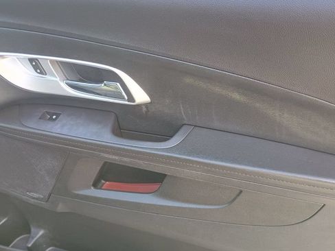Used 2017 Chevrolet Equinox LT FWD image 29