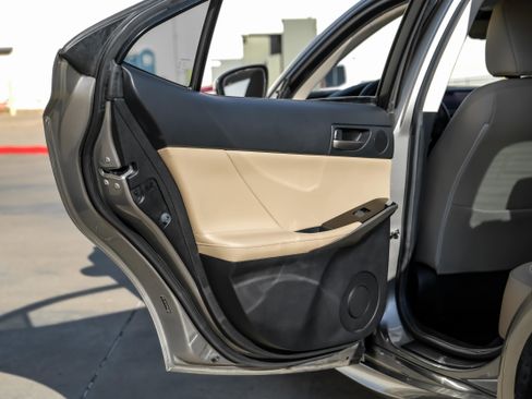 Used 2019 Lexus IS 350 image 46