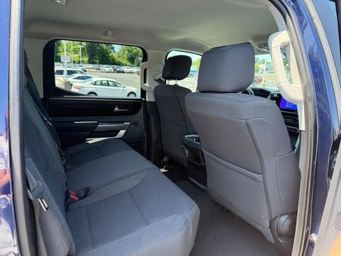 Used 2022 Toyota Tundra SR5 w/ SR5 Convenience Package image 11