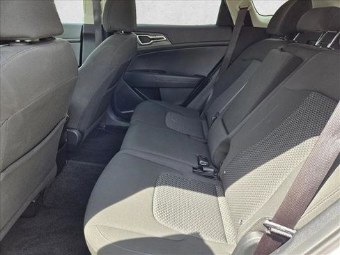 Used 2025 Kia Sportage LX image 17