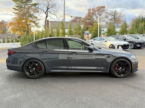Certified 2022 BMW M5 w/ Executive Package image 4