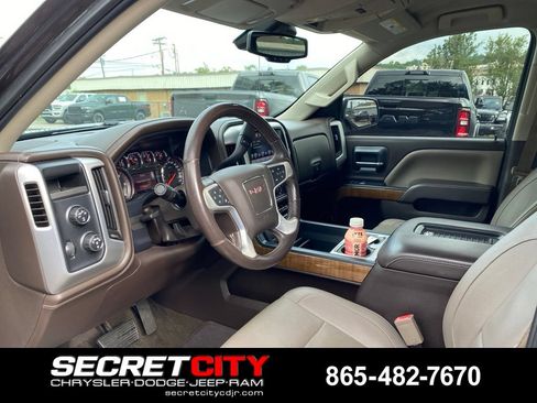 Used 2016 GMC Sierra 1500 SLT w/ Enhanced Driver Alert Package AWD/4WD image 12