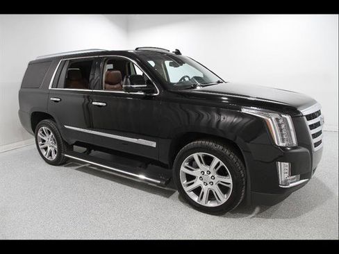 Used 2016 Cadillac Escalade Premium image 1
