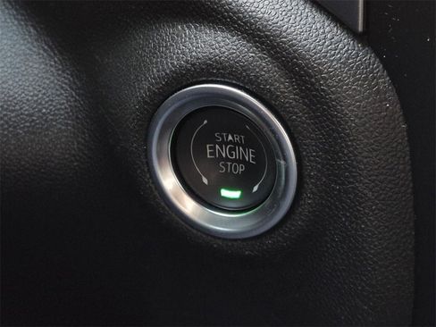 Used 2020 Chevrolet Silverado 1500 LT w/ Texas Edition image 24